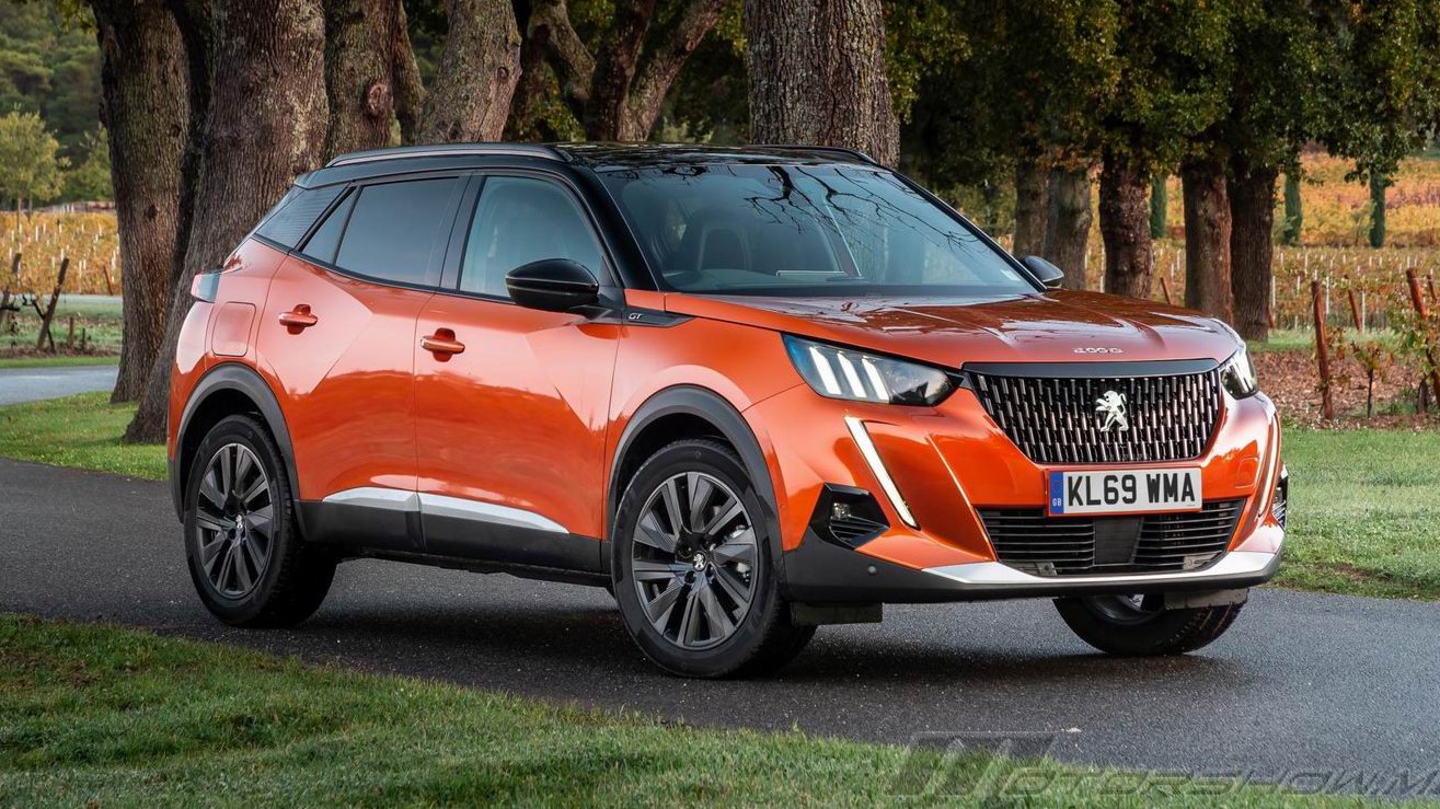 PEUGEOT 2008 ALLURE 1.2 PURETECH 130 HP EAT8